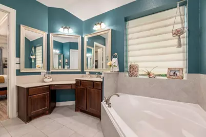 28503 Redwood Cliff Lane, Houston, TX 77336 - Photo 23