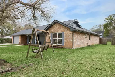 403 Colonial Drive, Friendswood, TX 77546 - Photo 27