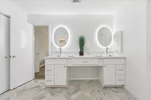 403 Colonial Dr, Friendswood, TX 77546 - Photo 19