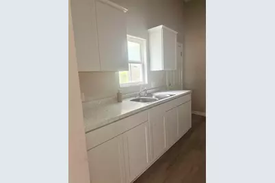 2105 Laurel Avenue #A, Beaumont, TX 77701 - Photo 11