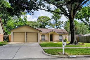 12214 Meadow Berry Dr, Meadows Place, TX 77477 - Photo 1