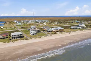 990 Peachtree, Gilchrist, TX 77617 - Photo 39