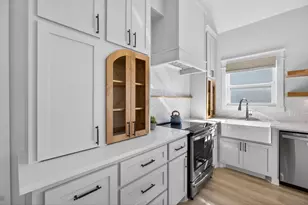 990 Peachtree, Gilchrist, TX 77617 - Photo 15