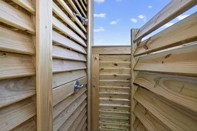 990 Peachtree, Gilchrist, TX 77617 - Photo 37