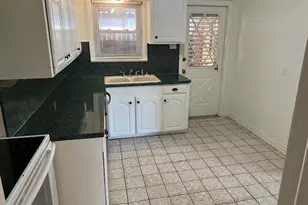 19 28th St, Texas City, TX 77590 - Photo 3