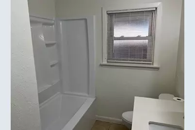 19 28th Street, Texas City, TX 77590 - Photo 9