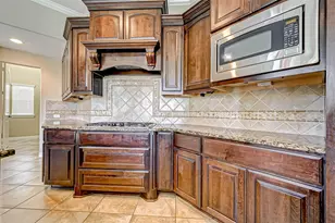 2914 Cotswold Lane, Sugar Land, TX 77479 - Photo 9