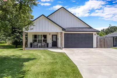3220 Ash Avenue, Groves, TX 77619 - Photo 1