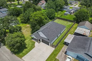 3220 Ash Ave, Groves, TX 77619 - Photo 23