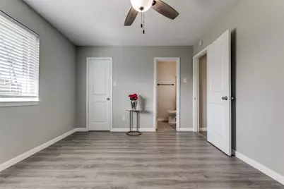 13979 Towne Way Drive, Sugar Land, TX 77498 - Photo 9