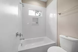 2623 Huntington Creek St, Houston, TX 77093 - Photo 15