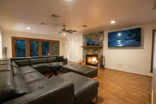 42 Skyflower Dr, The Woodlands, TX 77381 - Photo 3