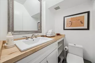 2100 Tanglewilde St, Houston, TX 77063 - Photo 11