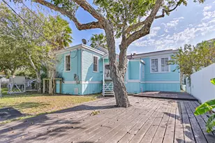 1220 Ave M 1/2, Galveston, TX 77550 - Photo 31