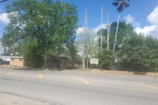 708 N Velasco St, Angleton, TX 77515 - Photo 3