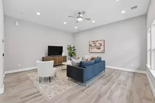 1122 W 16th St, Houston, TX 77008 - Photo 13