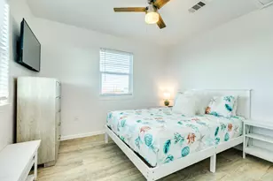 919 Bluewater Hwy, Surfside Beach, TX 77541 - Photo 19