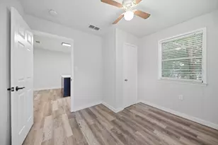 9481 Lake Forest Cir, Brenham, TX 77833 - Photo 21