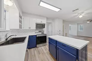 9481 Lake Forest Cir, Brenham, TX 77833 - Photo 9
