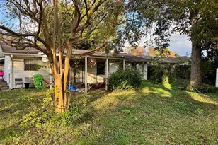 415 Surratt Dr, Houston, TX 77091 - Photo 3