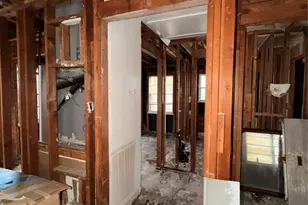 415 Surratt Dr, Houston, TX 77091 - Photo 9