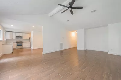 3814 Maplewood Drive, La Porte, TX 77571 - Photo 11