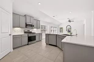 7511 Enchanted Rock Ct, Porter, TX 77365 - Photo 11