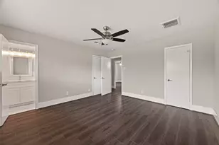 9623 Meadowglen Ln, Houston, TX 77063 - Photo 25