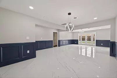 9623 Meadowglen Lane, Houston, TX 77063 - Photo 3