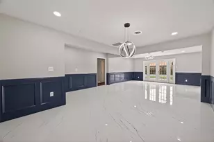 9623 Meadowglen Ln, Houston, TX 77063 - Photo 3