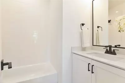 1016 W 15th 1/2 Street #B, Houston, TX 77008 - Photo 9