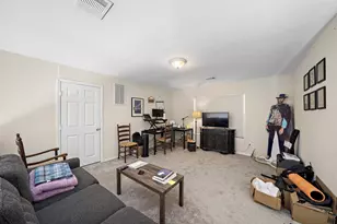 2915 Chenevert St, Houston, TX 77004 - Photo 9
