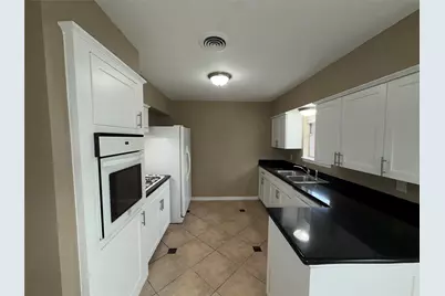 7306 Troulon Drive, Houston, TX 77074 - Photo 7