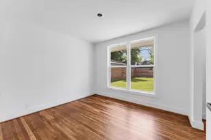 1845 Huge Oaks St, Houston, TX 77055 - Photo 21