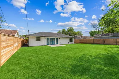 1845 Huge Oaks Street, Houston, TX 77055 - Photo 23
