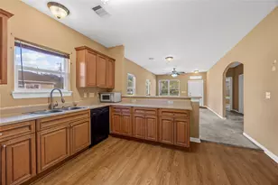 2027 Rosalee St, La Marque, TX 77568 - Photo 9