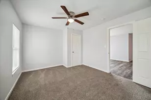705 Westshire Dr, Houston, TX 77013 - Photo 7