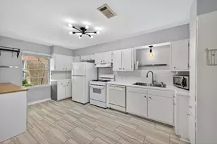 2322 Poinciana Dr, Houston, TX 77018 - Photo 13
