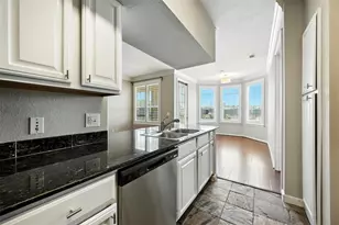 7575 Kirby Dr, Houston, TX 77030 - Photo 23