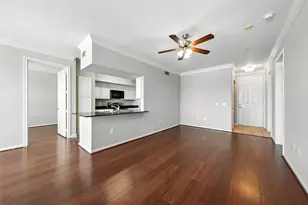 7575 Kirby Dr, Houston, TX 77030 - Photo 15