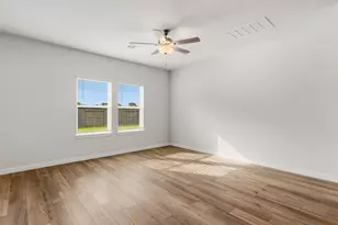 11526 Youngquist Dr, Mont Belvieu, TX 77535 - Photo 9