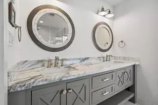 729 Sue Barnett Dr, Houston, TX 77018 - Photo 29