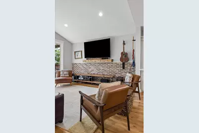 729 Sue Barnett Drive, Houston, TX 77018 - Photo 17
