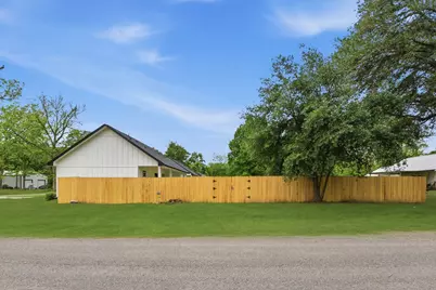 205 Spruce, Daisetta, TX 77533 - Photo 5