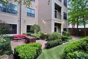 306 Mc Gowen St, Houston, TX 77006 - Photo 17