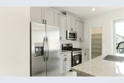 14970 Eagle Feather Drive, Houston, TX 77090 - Photo 9