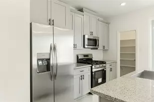14970 Eagle Feather Dr, Houston, TX 77090 - Photo 9