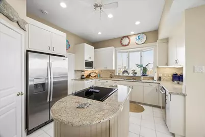 9303 Teichman Road, Galveston, TX 77554 - Photo 9