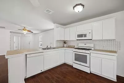 19007 Remington Park Dr, Houston, TX 77073 - Photo 3