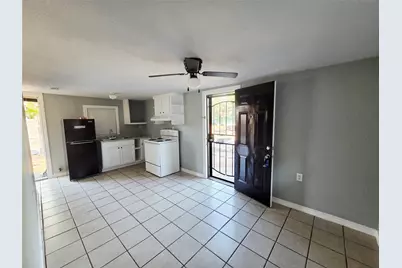 5403 Ave Q 1/2 #Rear, Galveston, TX 77551 - Photo 3